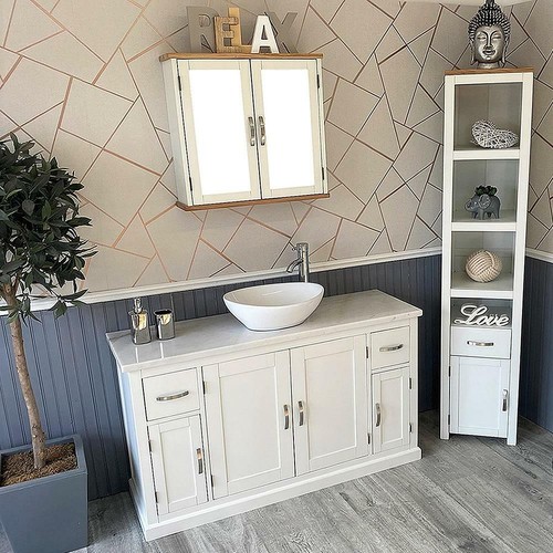 Off white painted bathroom - white,