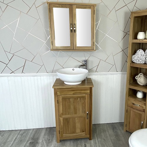 Small compact oak bathroom - small,